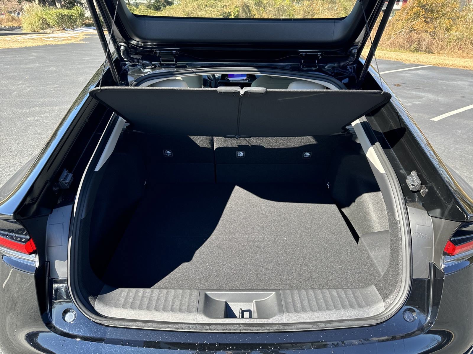 New 2024 Toyota Prius XLE FWD image 35