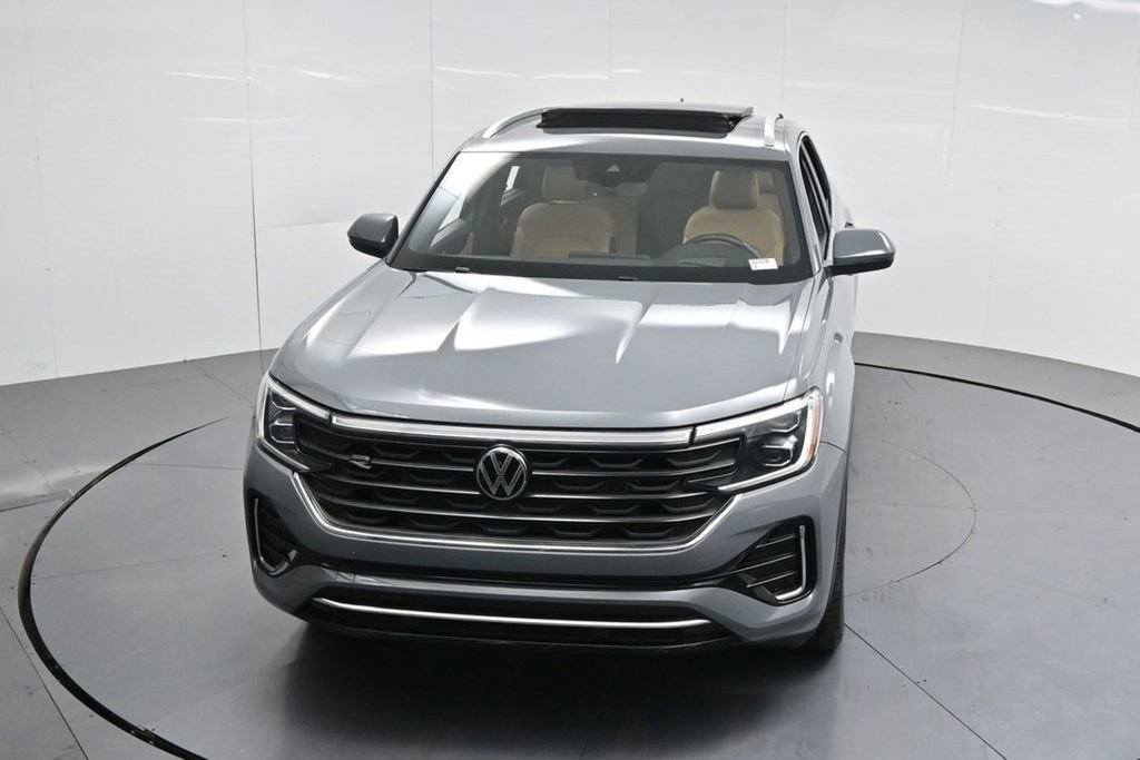Used 2024 Volkswagen Atlas Cross Sport SEL R-Line AWD/4WD image 59