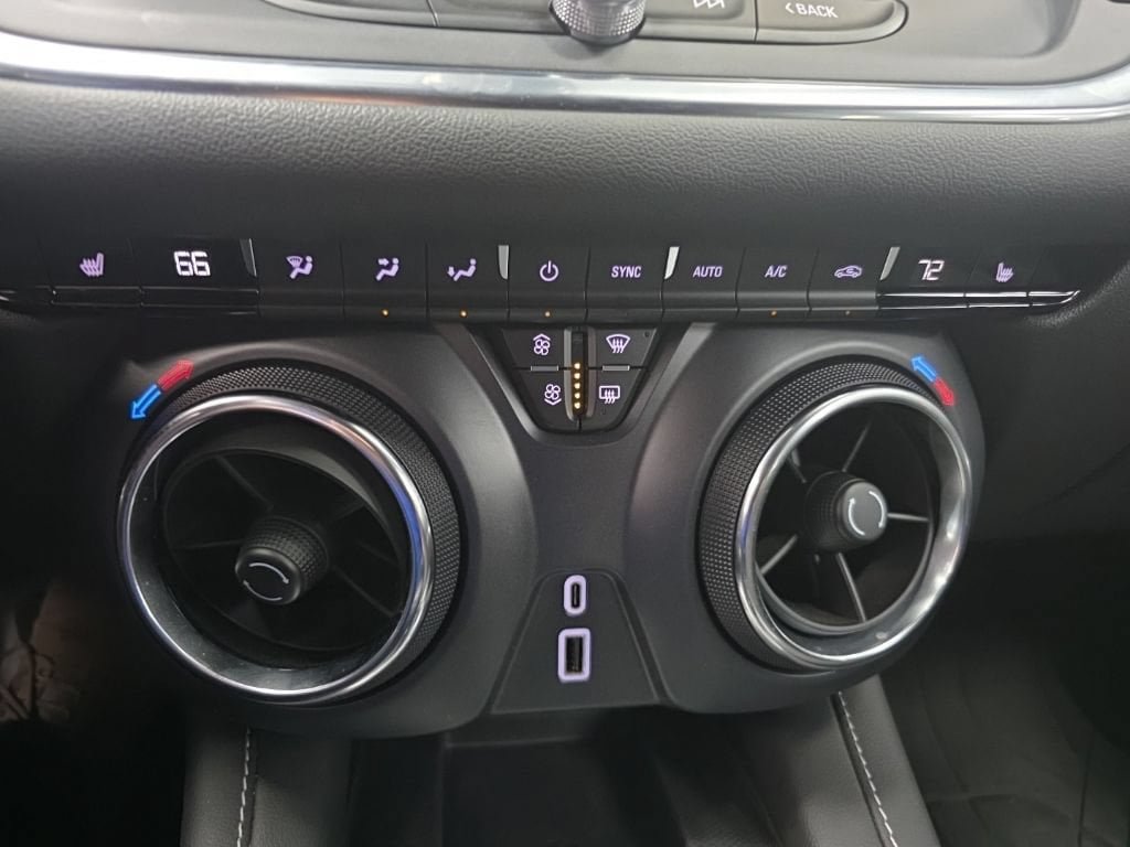 Certified 2024 Chevrolet Blazer LT w/ Convenience Package FWD image 24