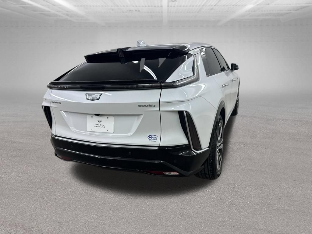 Certified 2024 Cadillac Lyriq Luxury AWD/4WD image 10