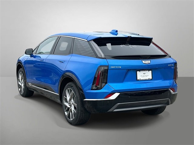 New 2026 Cadillac Optiq Luxury 2 image 16