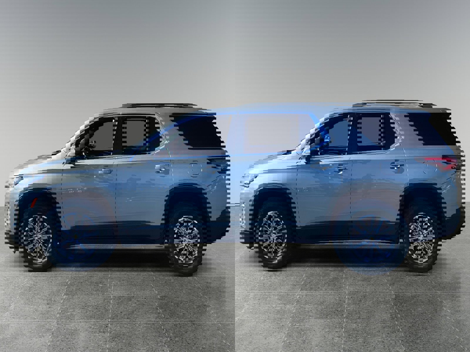 Used 2023 Chevrolet Traverse LT w/ LPO, Cargo Package image 2