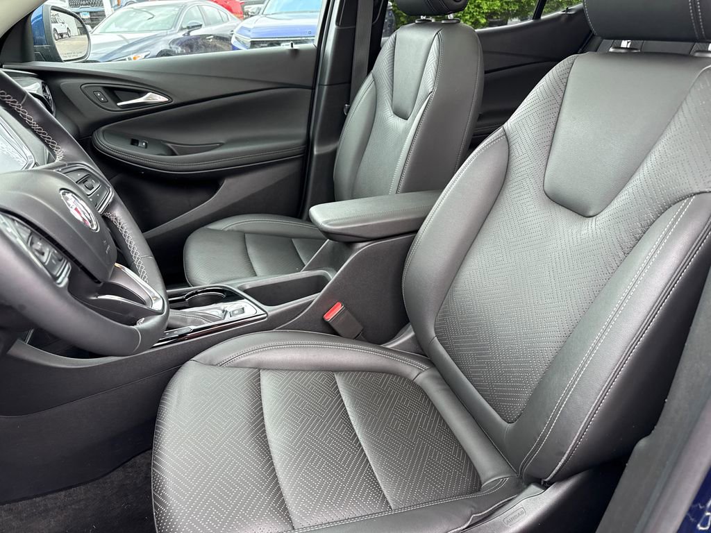 Certified 2023 Buick Encore GX Essence w/ Experience Buick Package FWD image 17