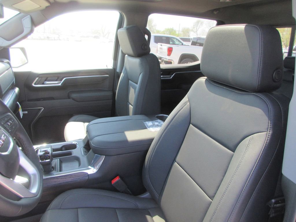 New 2026 GMC Sierra 1500 SLT image 11