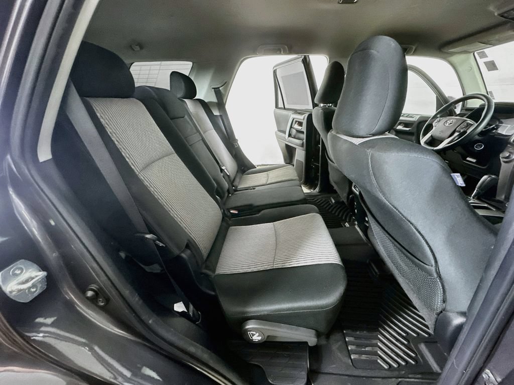 Used 2019 Toyota 4Runner SR5 AWD/4WD image 11