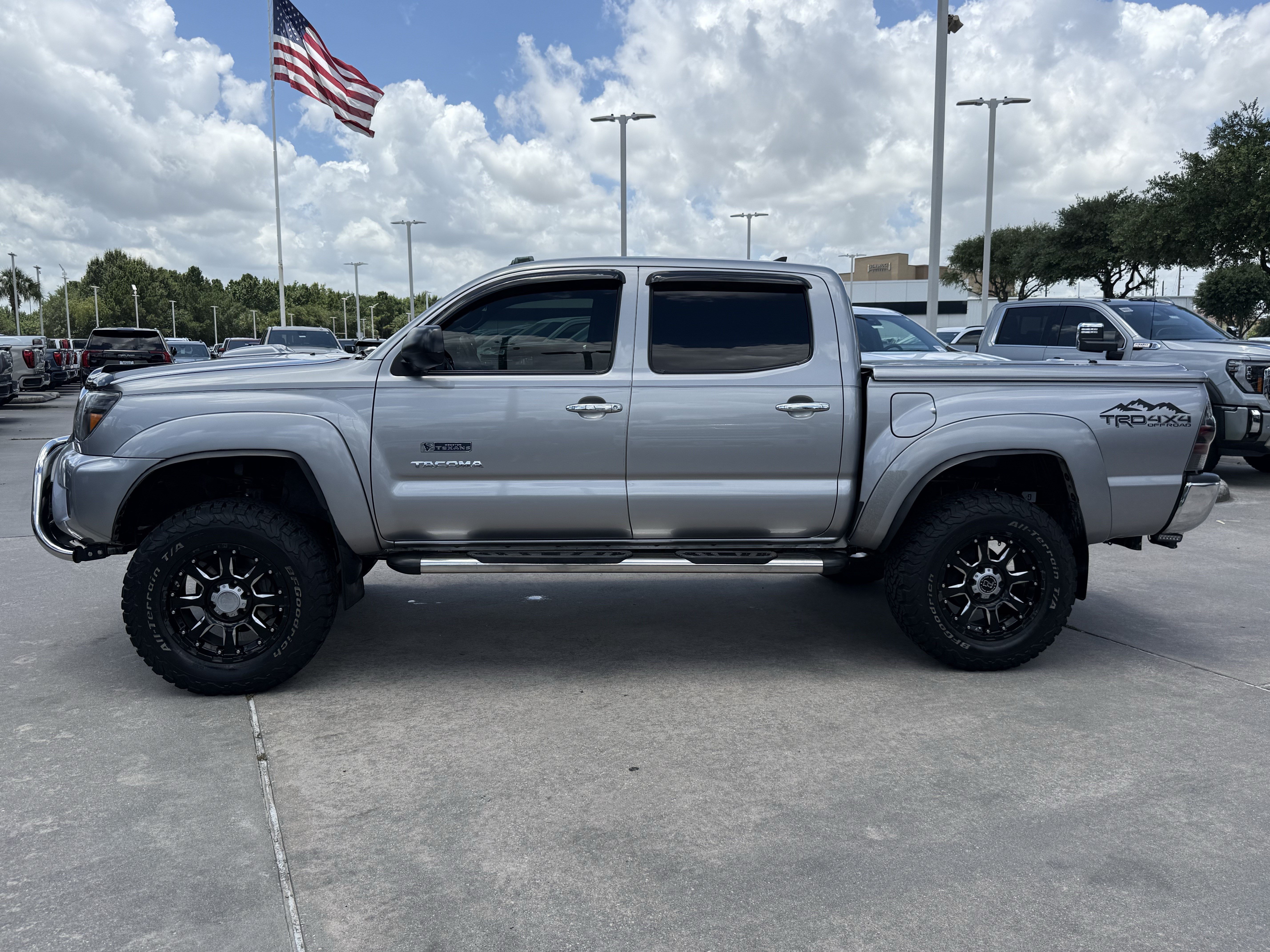 Used 2015 Toyota Tacoma 4x4 Double Cab w/ SR5 Package image 8