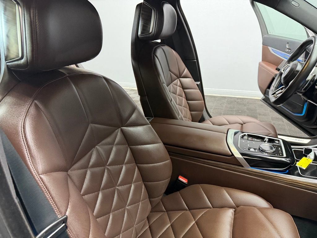 Used 2026 BMW 740i xDrive AWD/4WD image 52