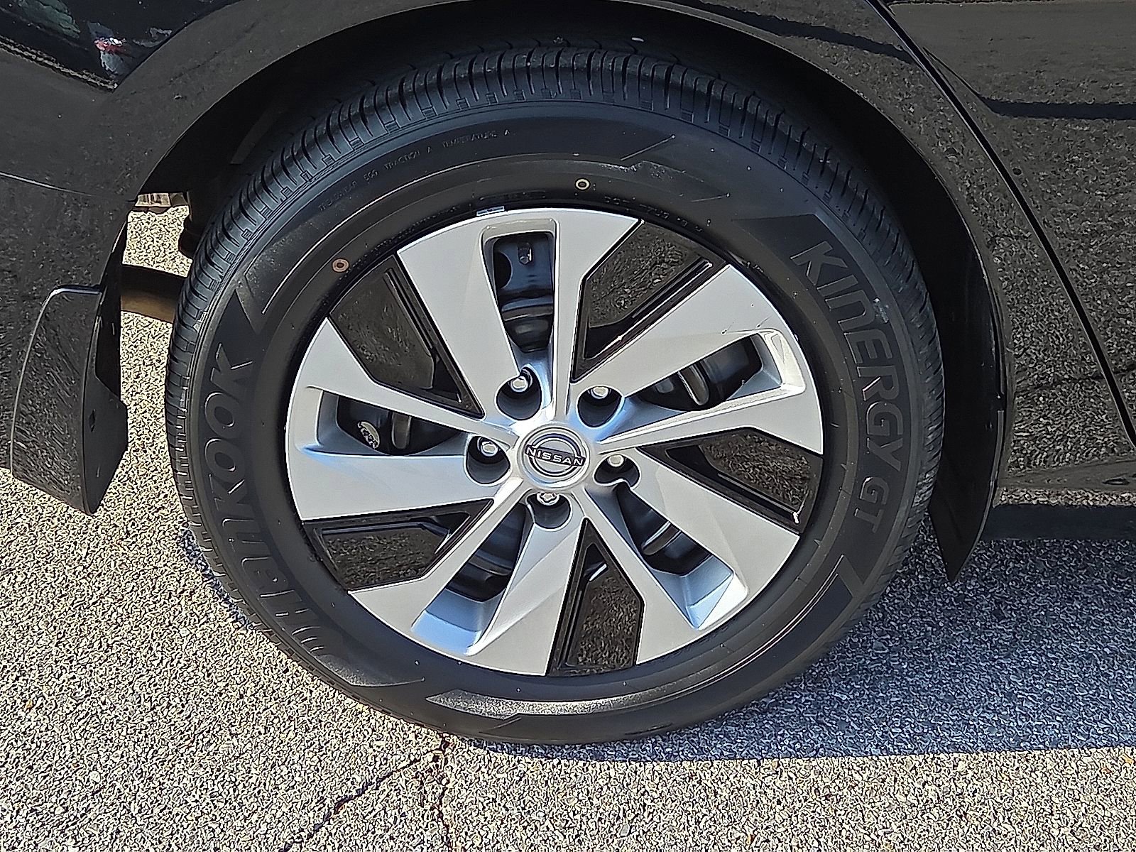 Used 2024 Nissan Altima 2.5 S image 7