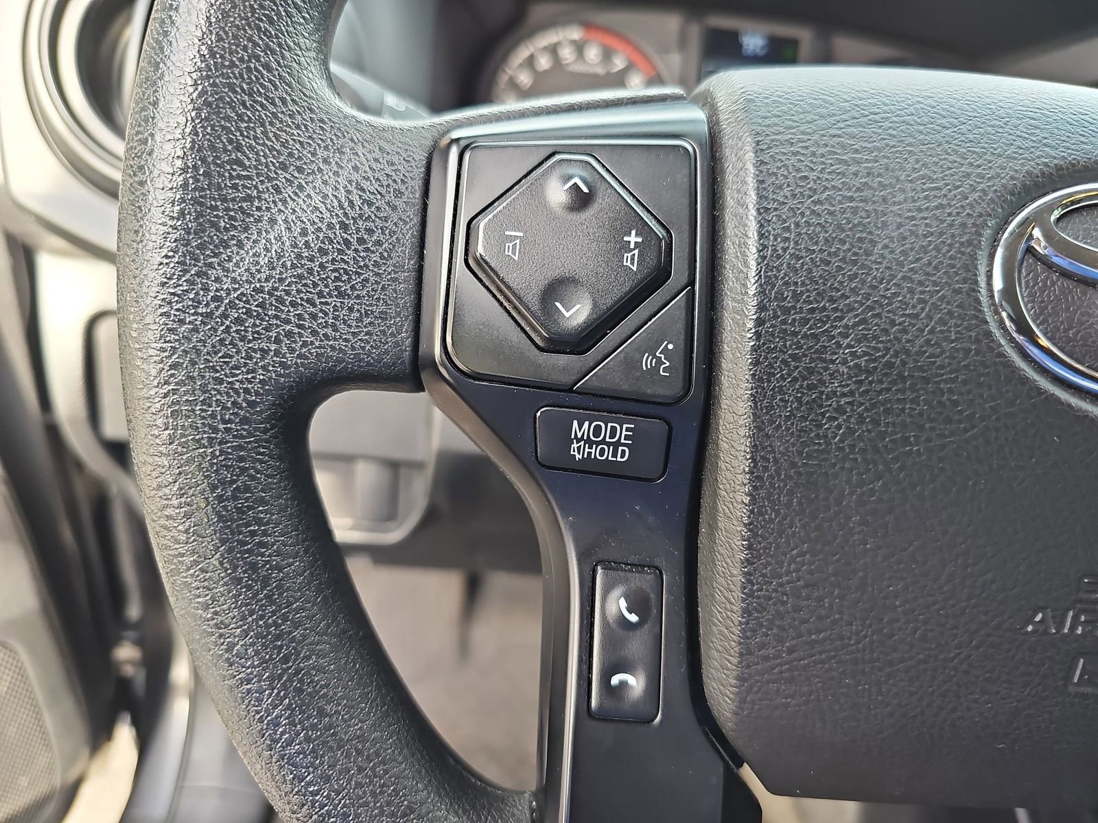 Used 2022 Toyota Tacoma SR w/ SR Convenience Package image 16