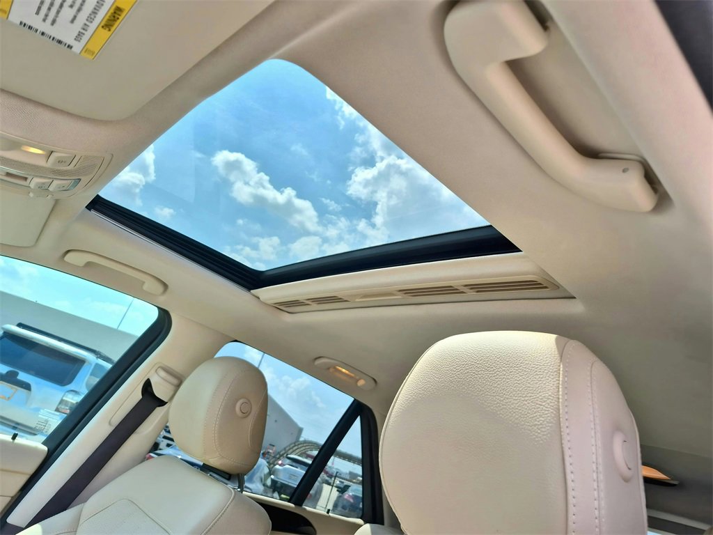 Used 2019 Mercedes-Benz GLE 400 4MATIC image 11