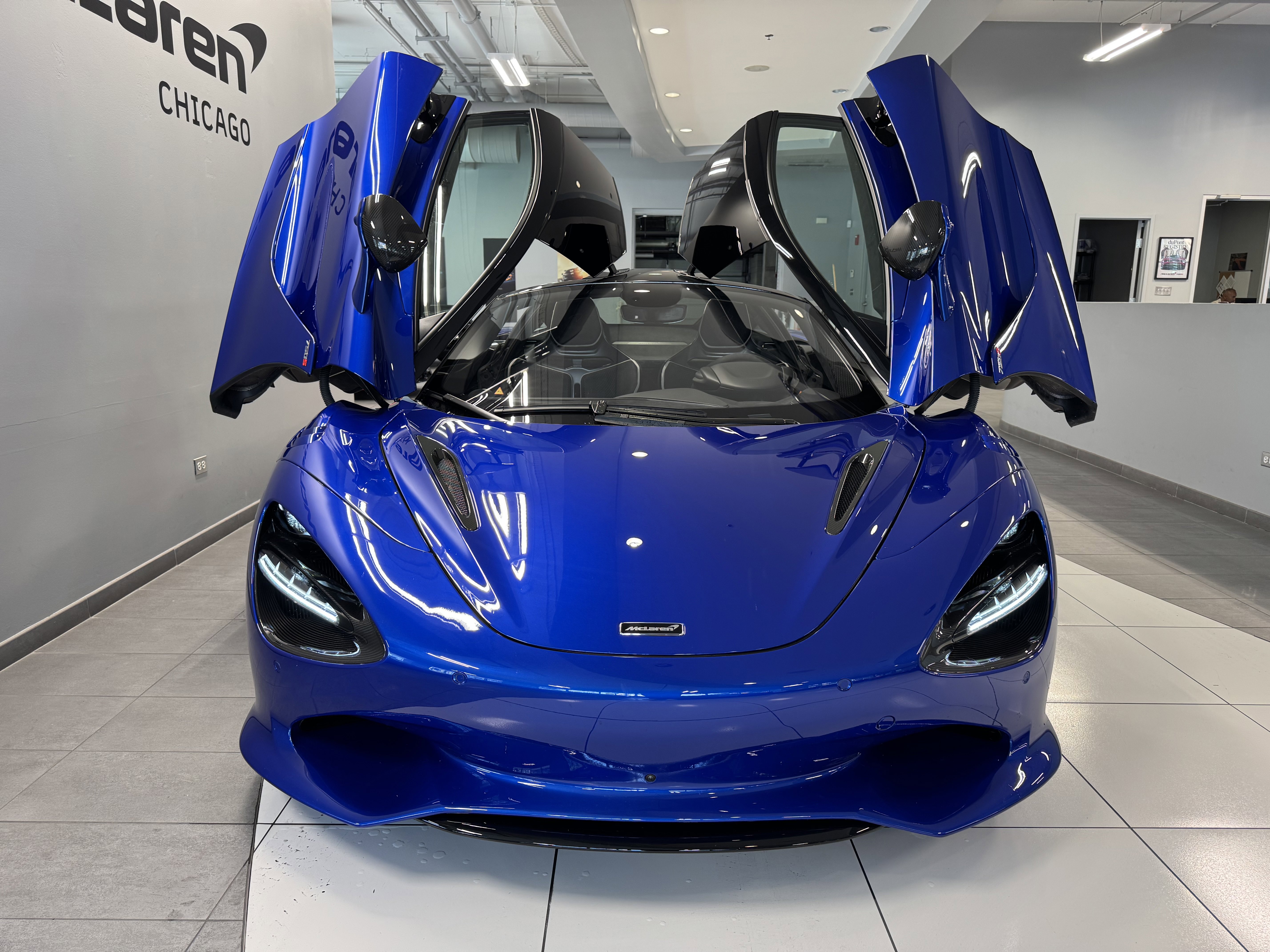 Used 2024 McLaren 750S image 12