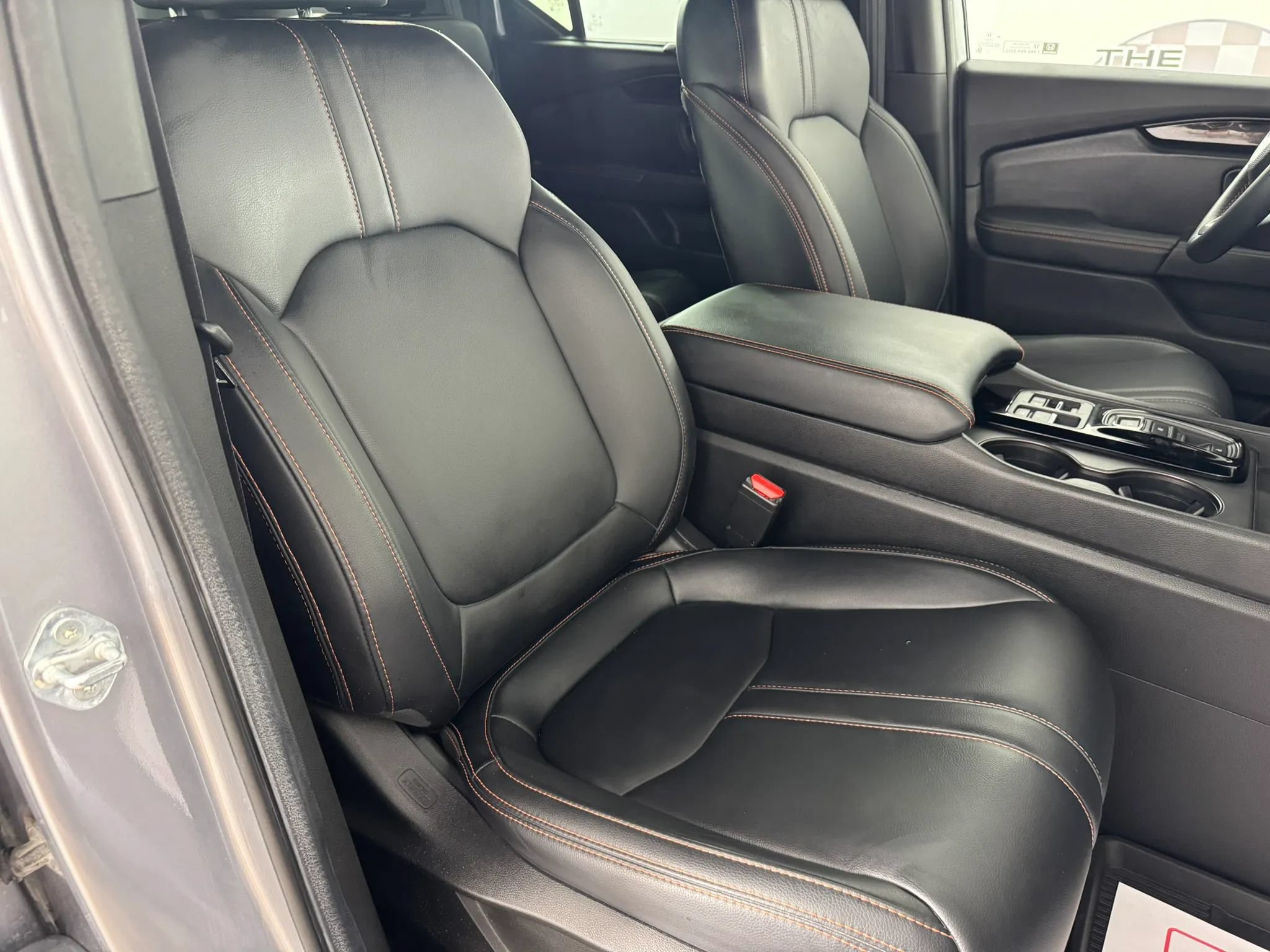 Used 2025 Honda Pilot TrailSport image 37