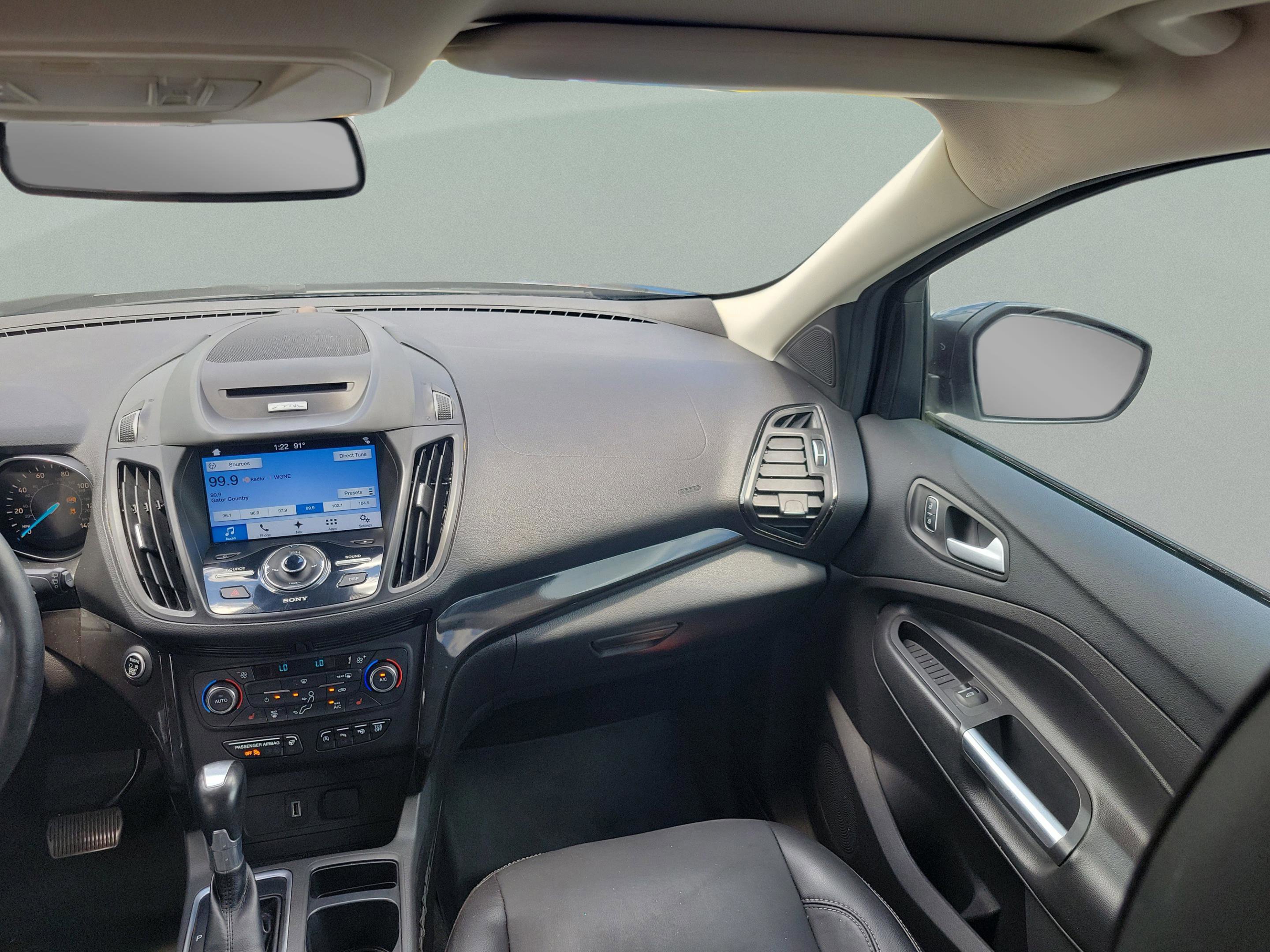 Used 2017 Ford Escape Titanium w/ Equipment Group 301A AWD/4WD image 7