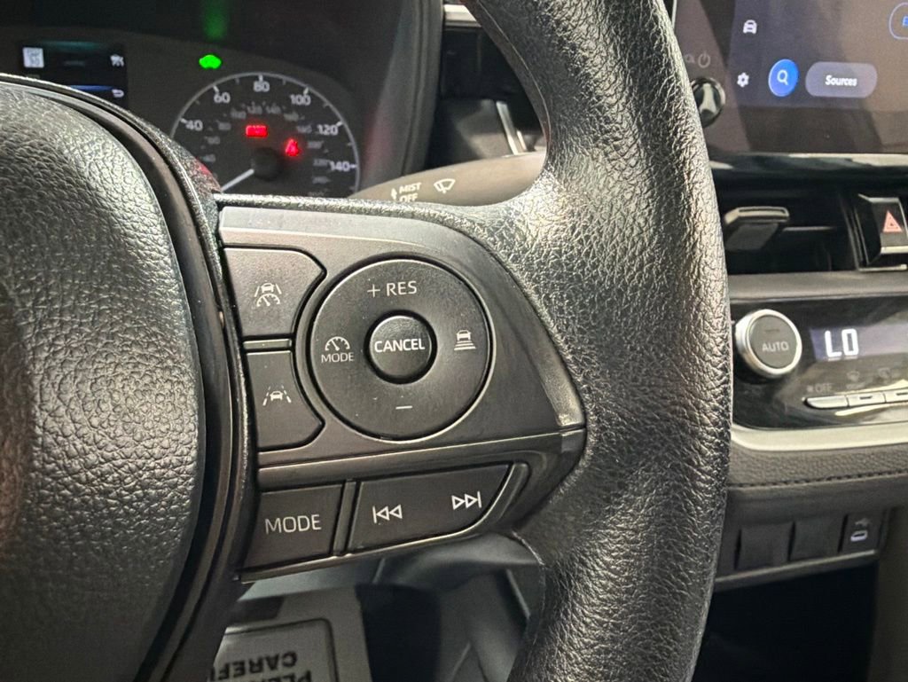 Used 2025 Toyota Corolla Cross AWD Hybrid image 28