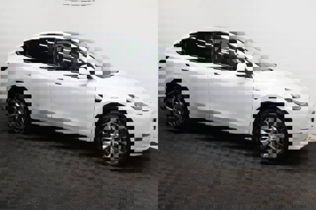 Used 2021 Tesla Model Y Long Range image 3