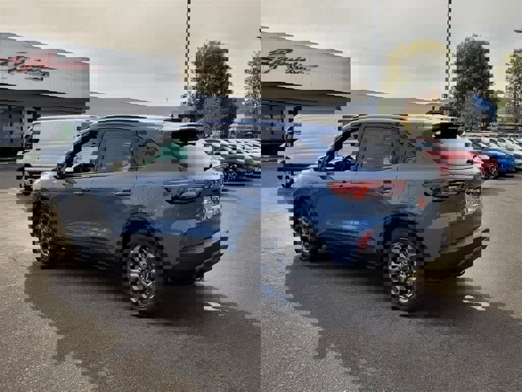 Used 2025 Ford Escape ST-Line image 3