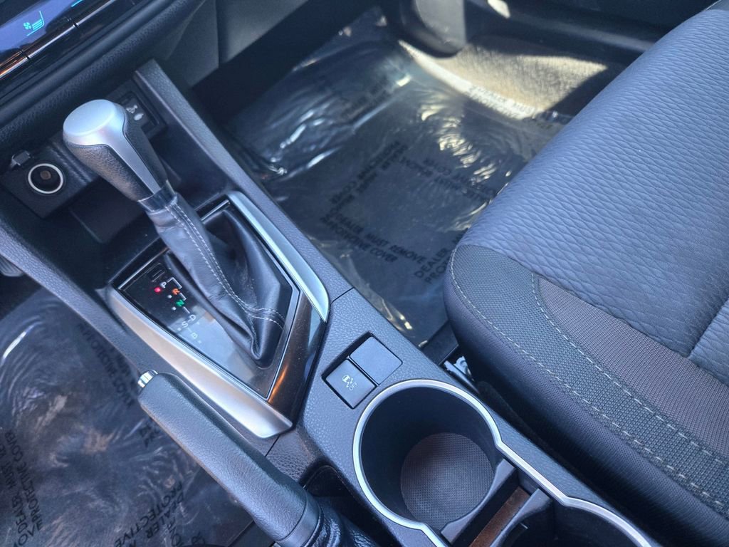 Used 2017 Toyota Corolla LE image 15