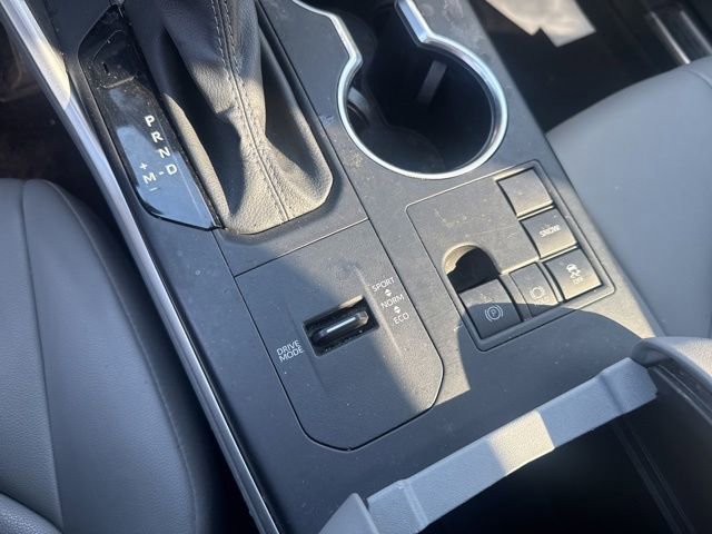 Used 2024 Toyota Highlander XLE image 10