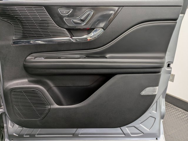 Certified 2022 Lincoln Corsair Reserve w/ Equipment Group 201A image 27