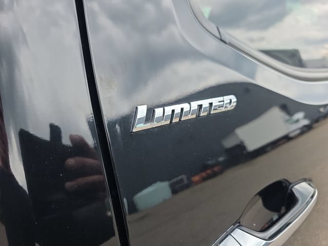 Used 2023 Toyota Tacoma Limited AWD/4WD image 27