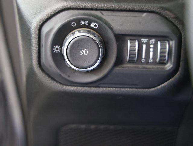 Used 2022 Jeep Wrangler Sport image 24