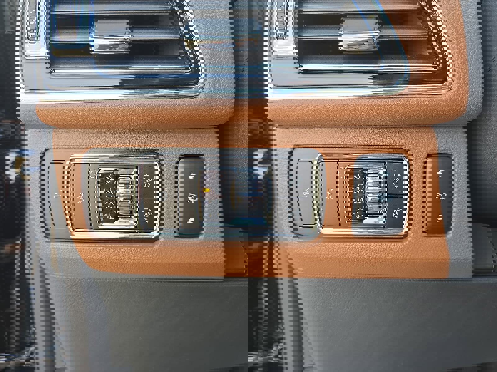 Used 2024 Lincoln Navigator Reserve image 28