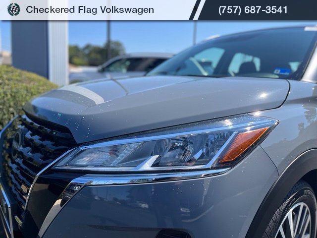 Used 2024 Nissan Kicks SV FWD image 12