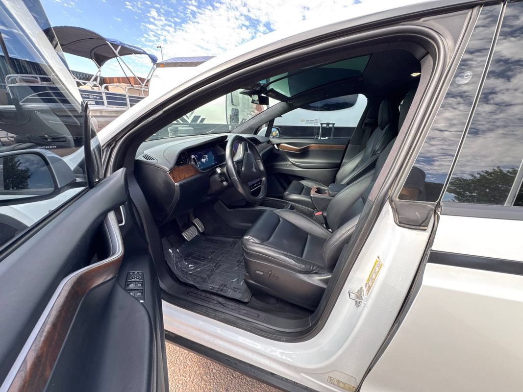 Used 2020 Tesla Model X Long Range AWD/4WD image 9