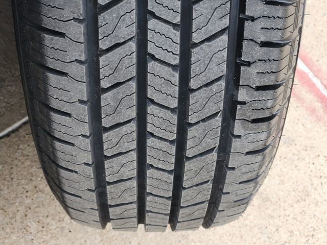 Used 2023 Chrysler Pacifica Limited FWD image 19