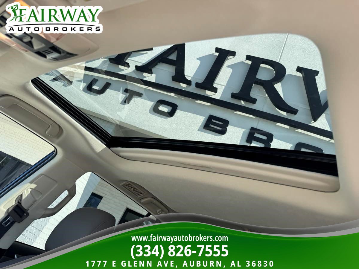 Used 2023 Lexus GX 460 Premium w/ Accessory Package AWD/4WD image 26