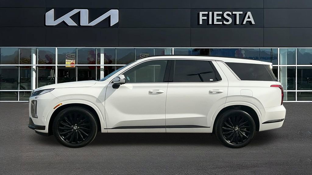 Used 2024 Hyundai Palisade Calligraphy image 4