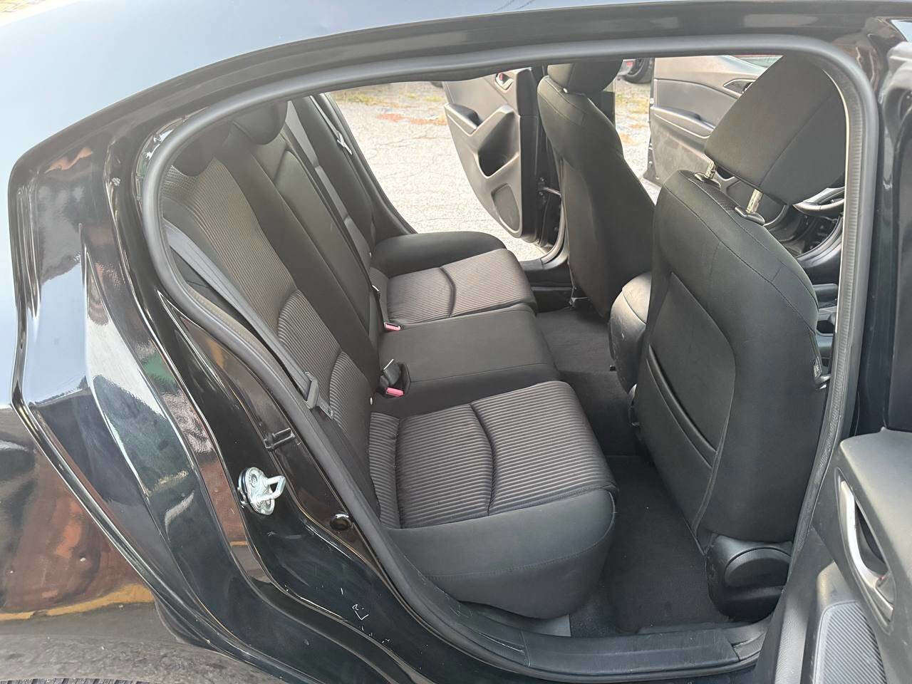 Used 2014 MAZDA MAZDA3 i Touring image 14