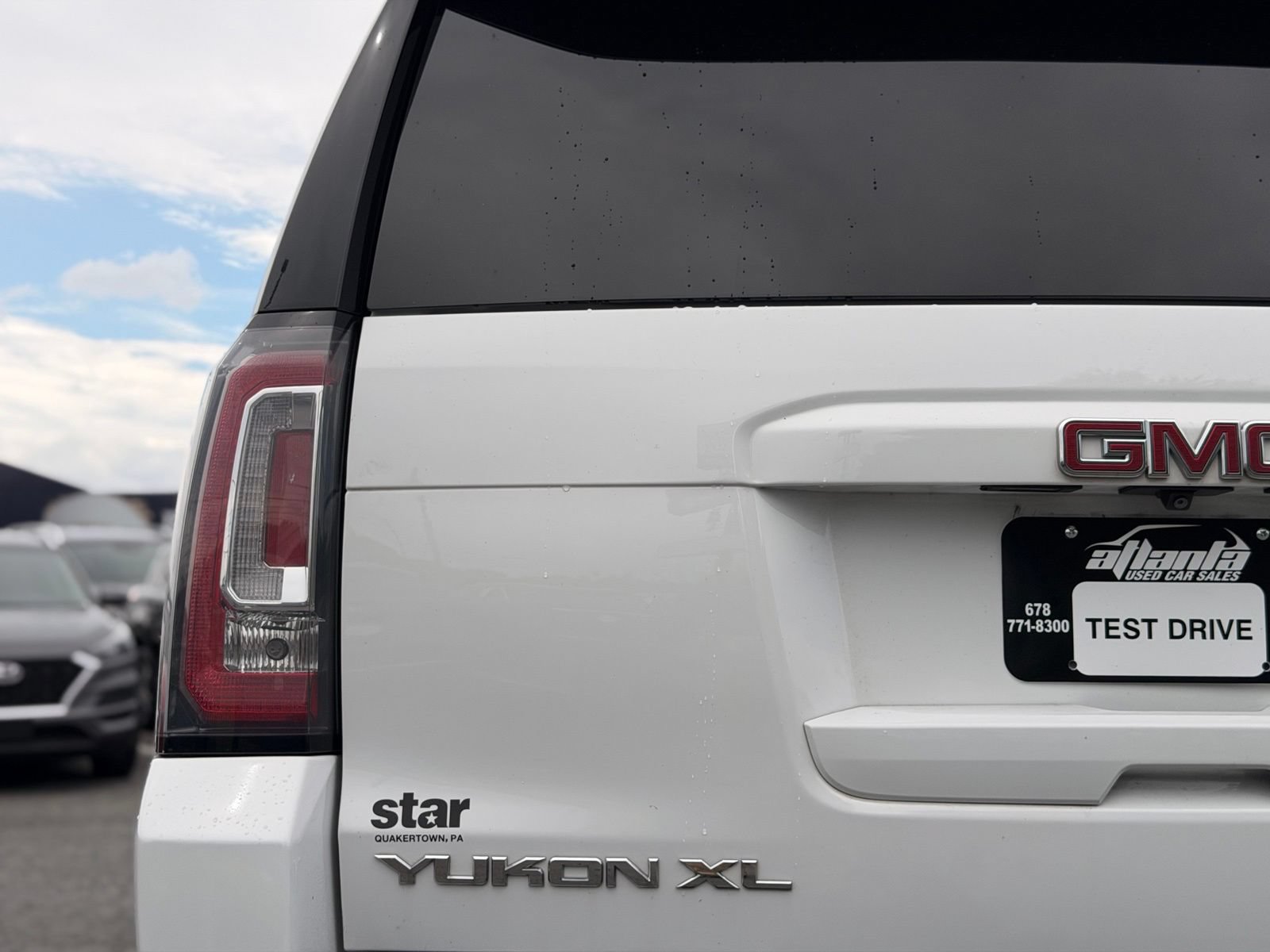 Used 2017 GMC Yukon XL SLT AWD/4WD image 9
