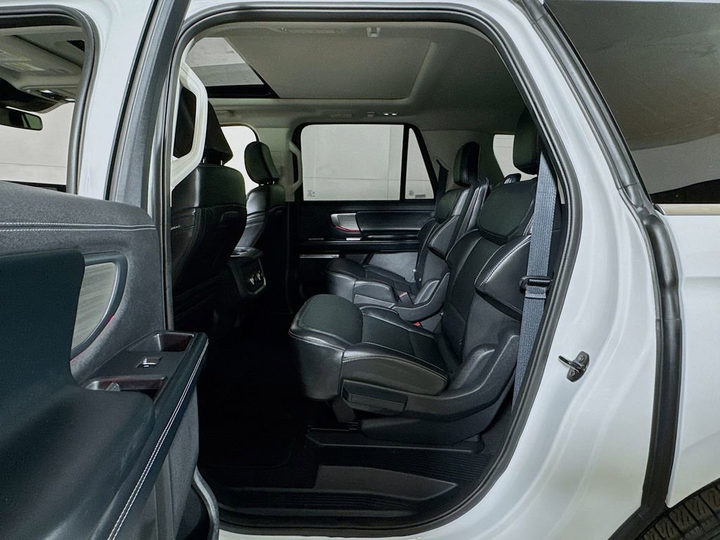 Used 2025 Ford Expedition Max Platinum image 24