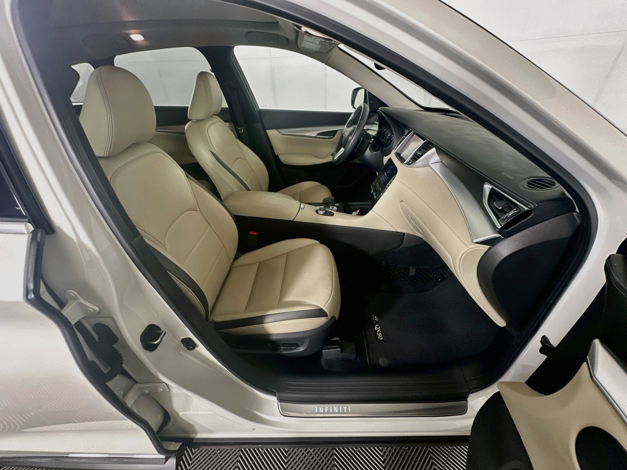 Used 2019 INFINITI QX50 Essential w/ Proactive Package FWD image 33