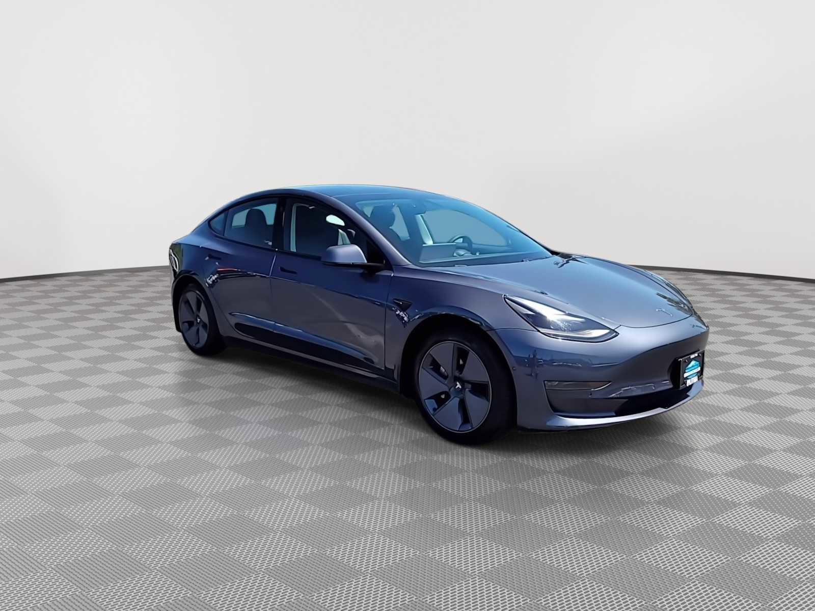 Used 2021 Tesla Model 3 Standard Range Plus RWD image 2