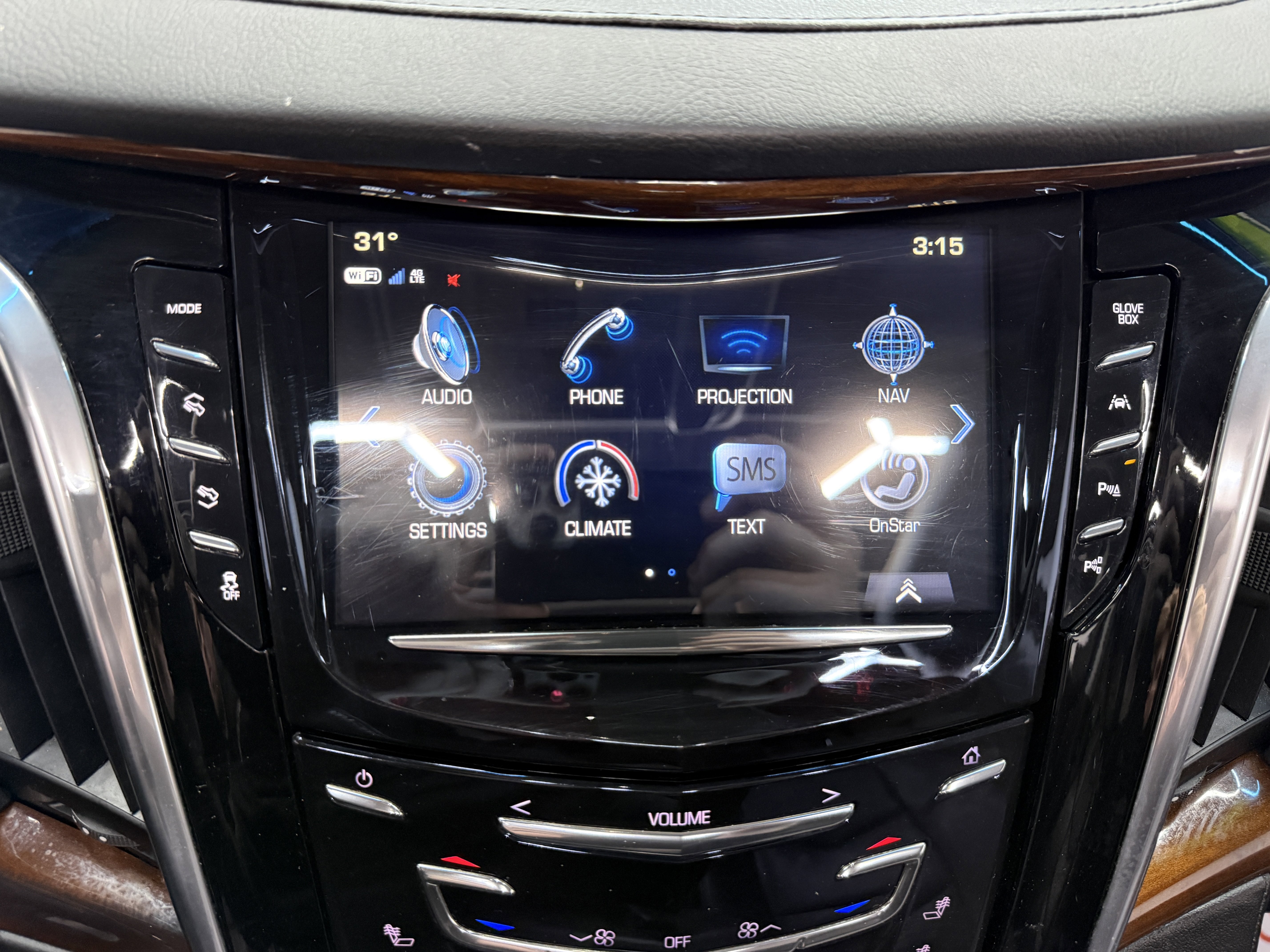 Used 2019 Cadillac Escalade Luxury image 19