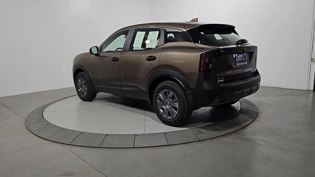 Certified 2025 Nissan Kicks S image 3