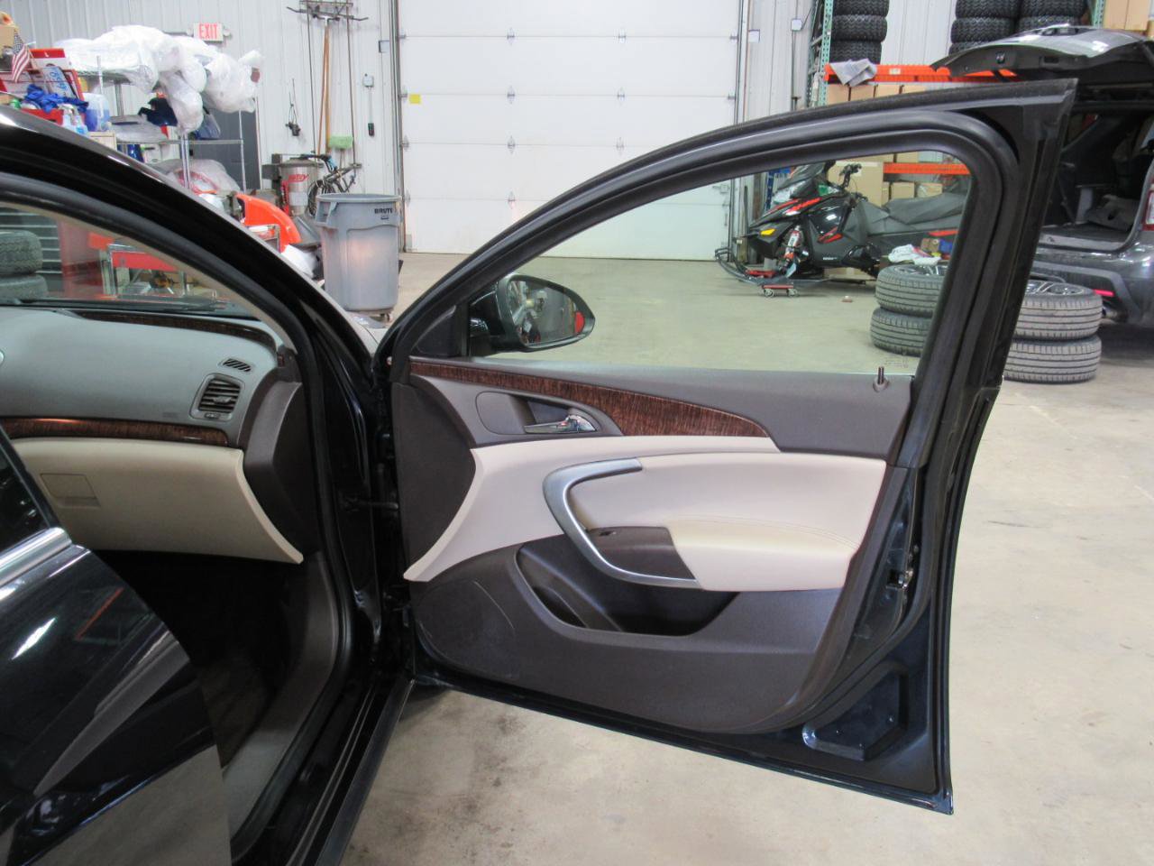 Used 2012 Buick Regal Premium image 28