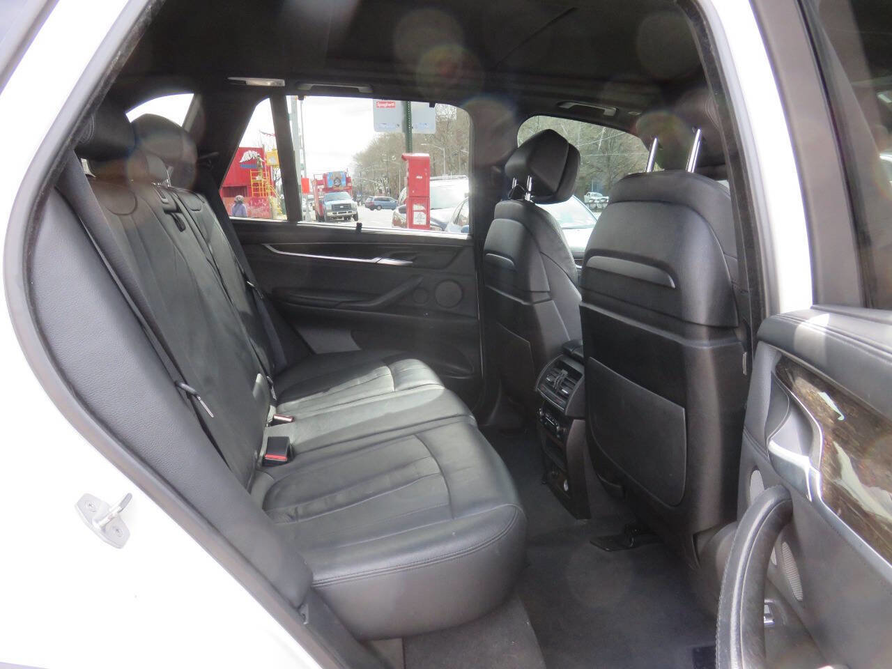 Used 2016 BMW X5 xDrive50i AWD/4WD image 22