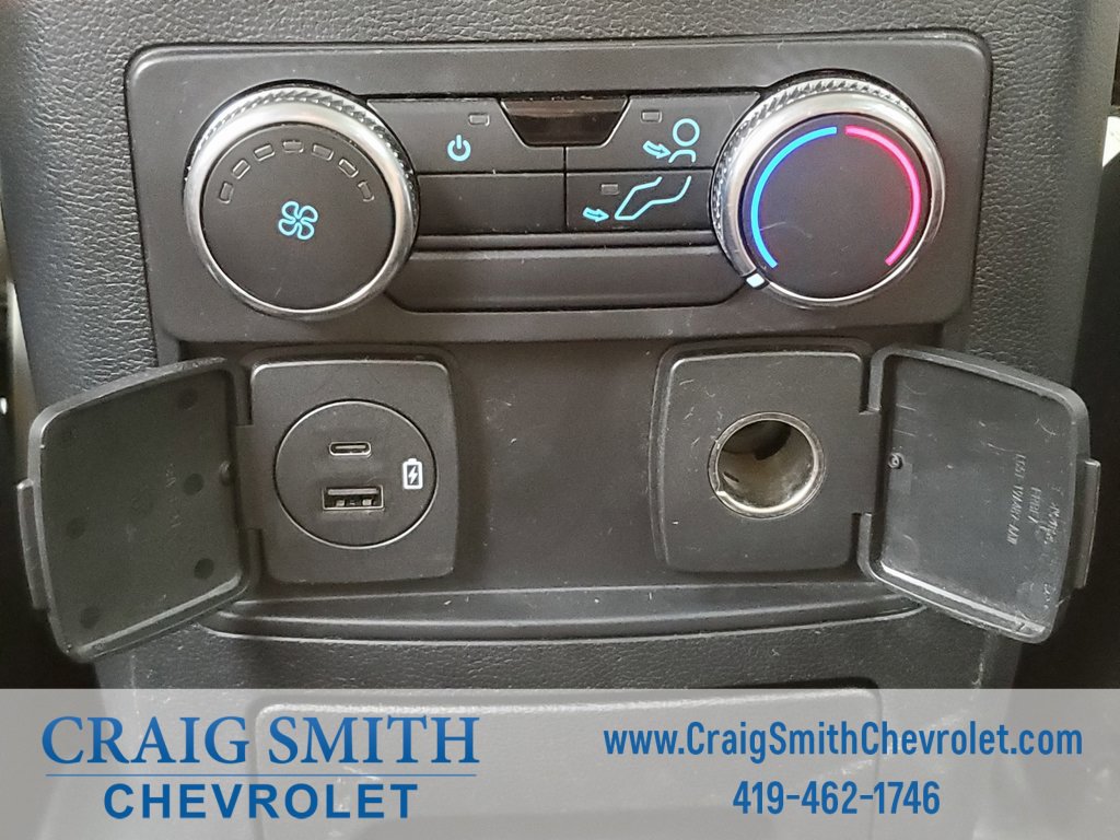 Used 2022 Ford Explorer XLT w/ Equipment Group 202A image 28