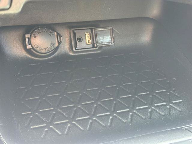 Used 2019 Toyota RAV4 XLE FWD image 36