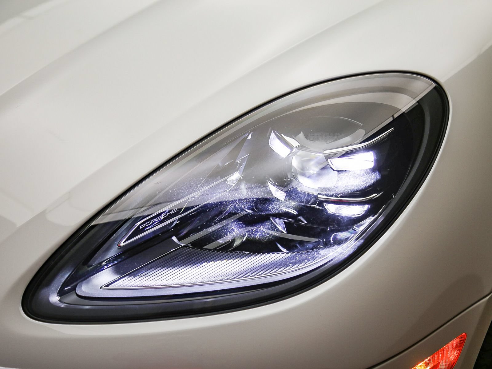 Certified 2026 Porsche Macan AWD/4WD image 44