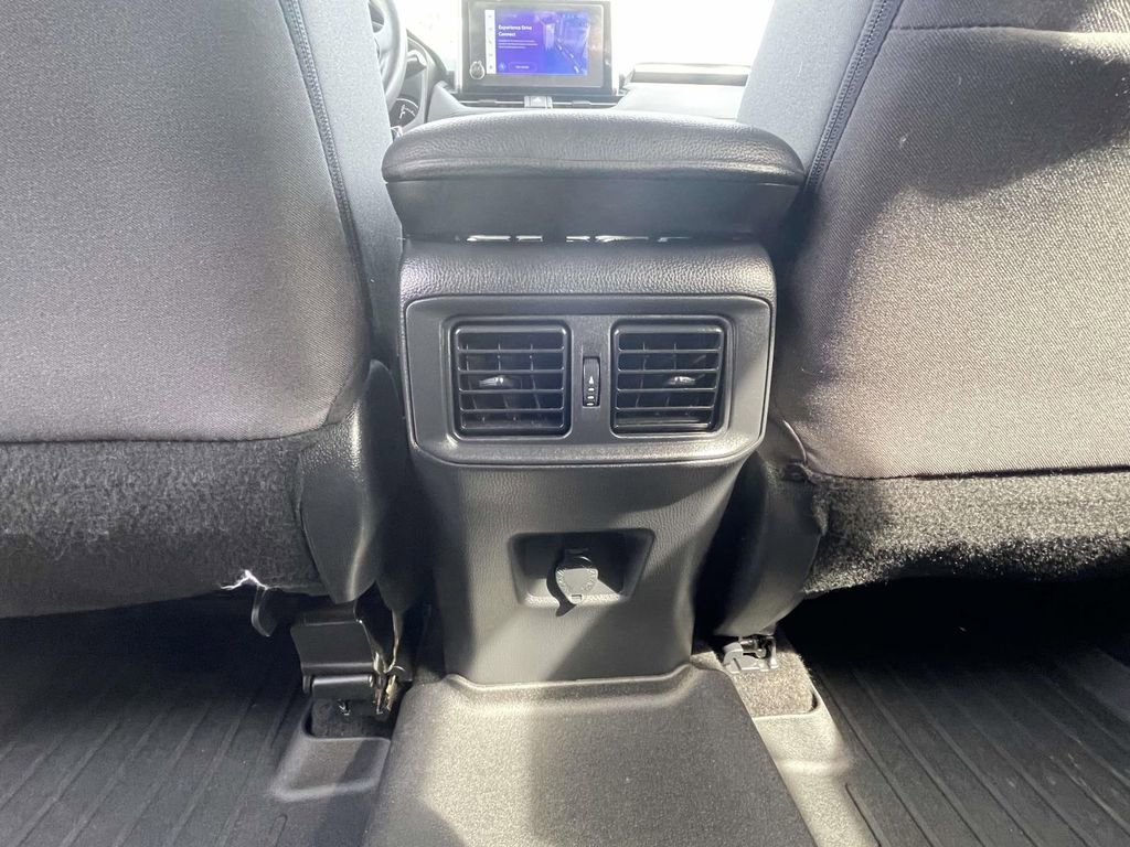 Used 2023 Toyota RAV4 LE image 13