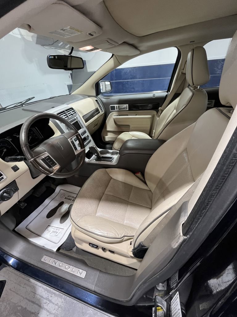 Used 2008 Lincoln MKX AWD image 5