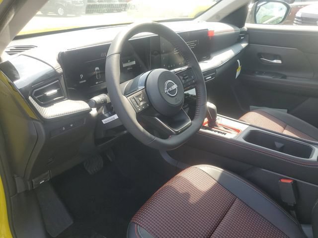 New 2026 Nissan Kicks SR w/ SR Premium Package AWD/4WD image 12
