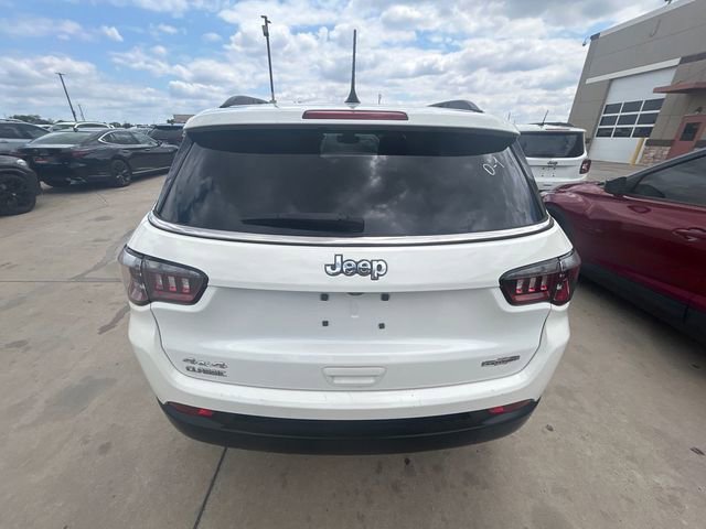 Used 2021 Jeep Compass Latitude w/ Convenience Group AWD/4WD image 7