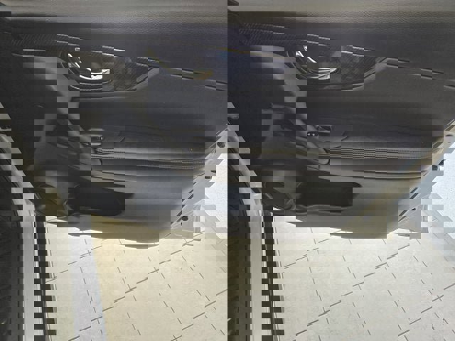 Used 2019 Nissan Rogue SL w/ Premium Package image 3