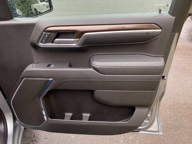 Used 2023 Chevrolet Silverado 1500 LT AWD/4WD image 34