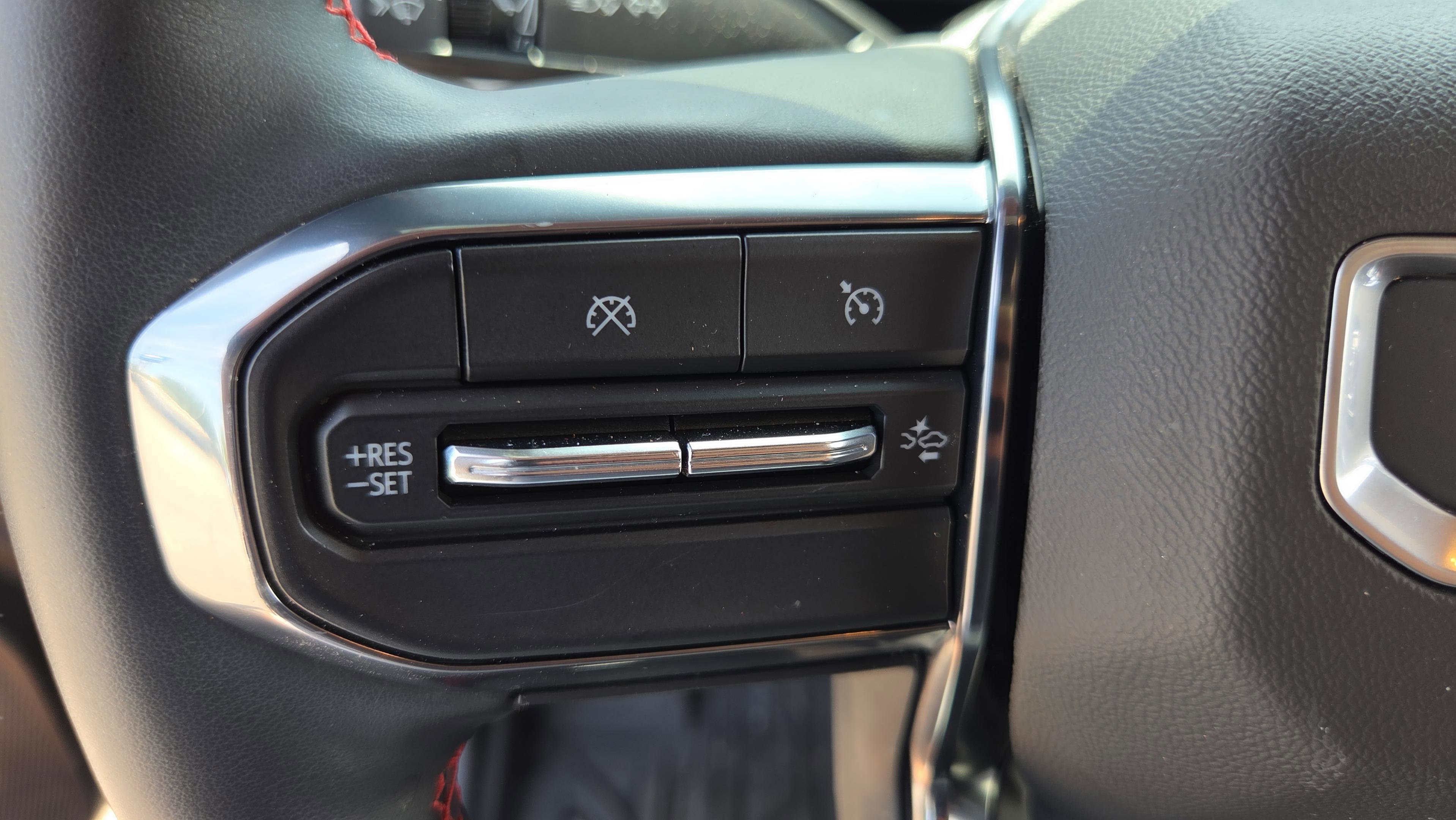 Used 2024 GMC Canyon AT4X AWD/4WD image 26